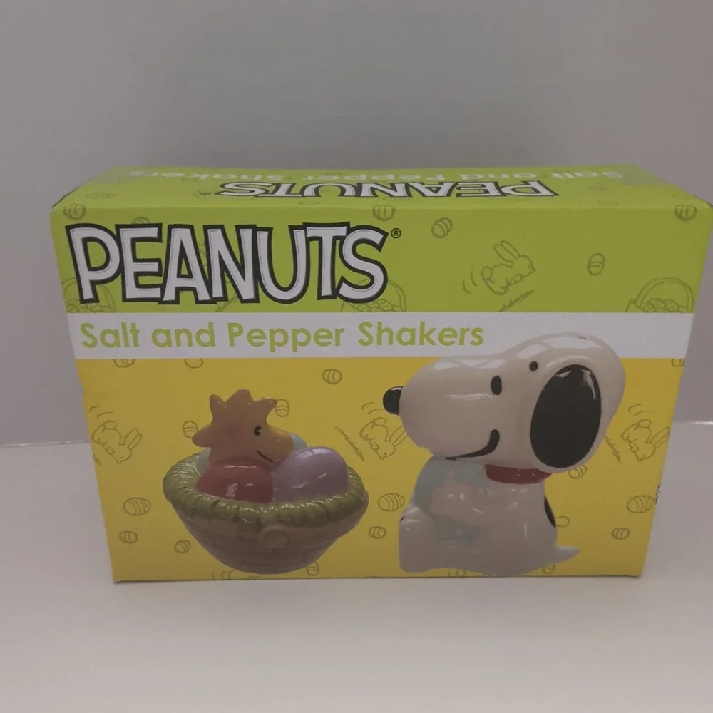 Peanuts Snoopy Woodstock Easter Salt and Pepper Shakers Set Zrike Brands NEW